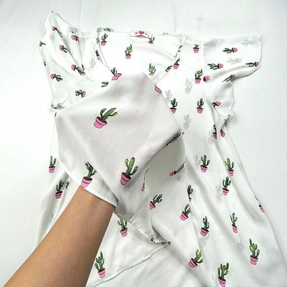 Buddy Love Avril Catus Print V Neck Blouse - Picture 3 of 7